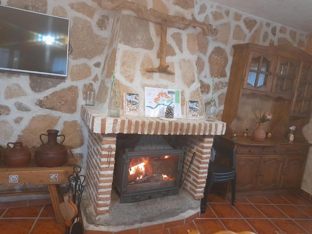 Casa Rural El Pajar Navaluenga Bagian luar foto