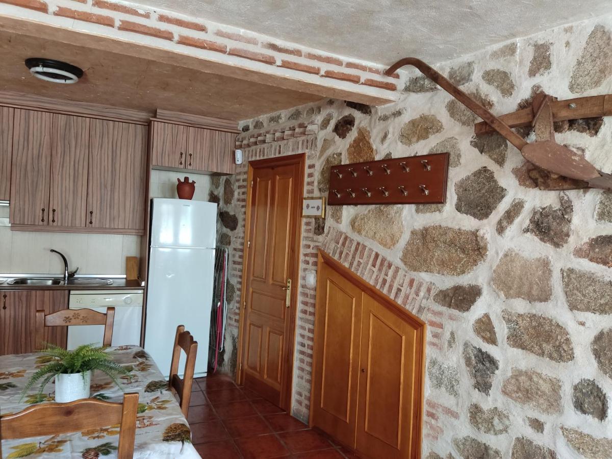 Casa Rural El Pajar Navaluenga Bagian luar foto