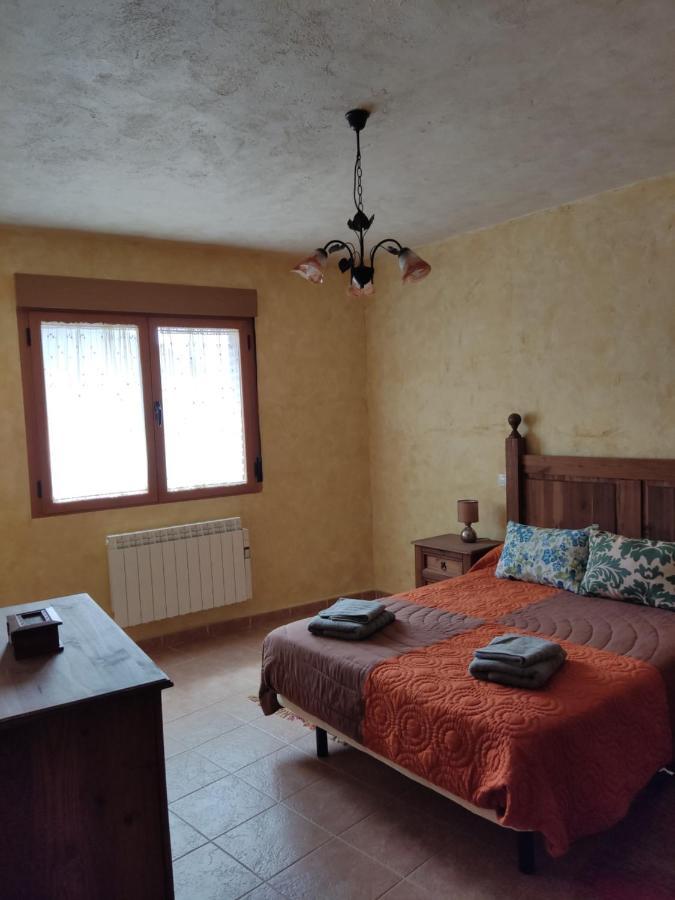 Casa Rural El Pajar Navaluenga Bagian luar foto
