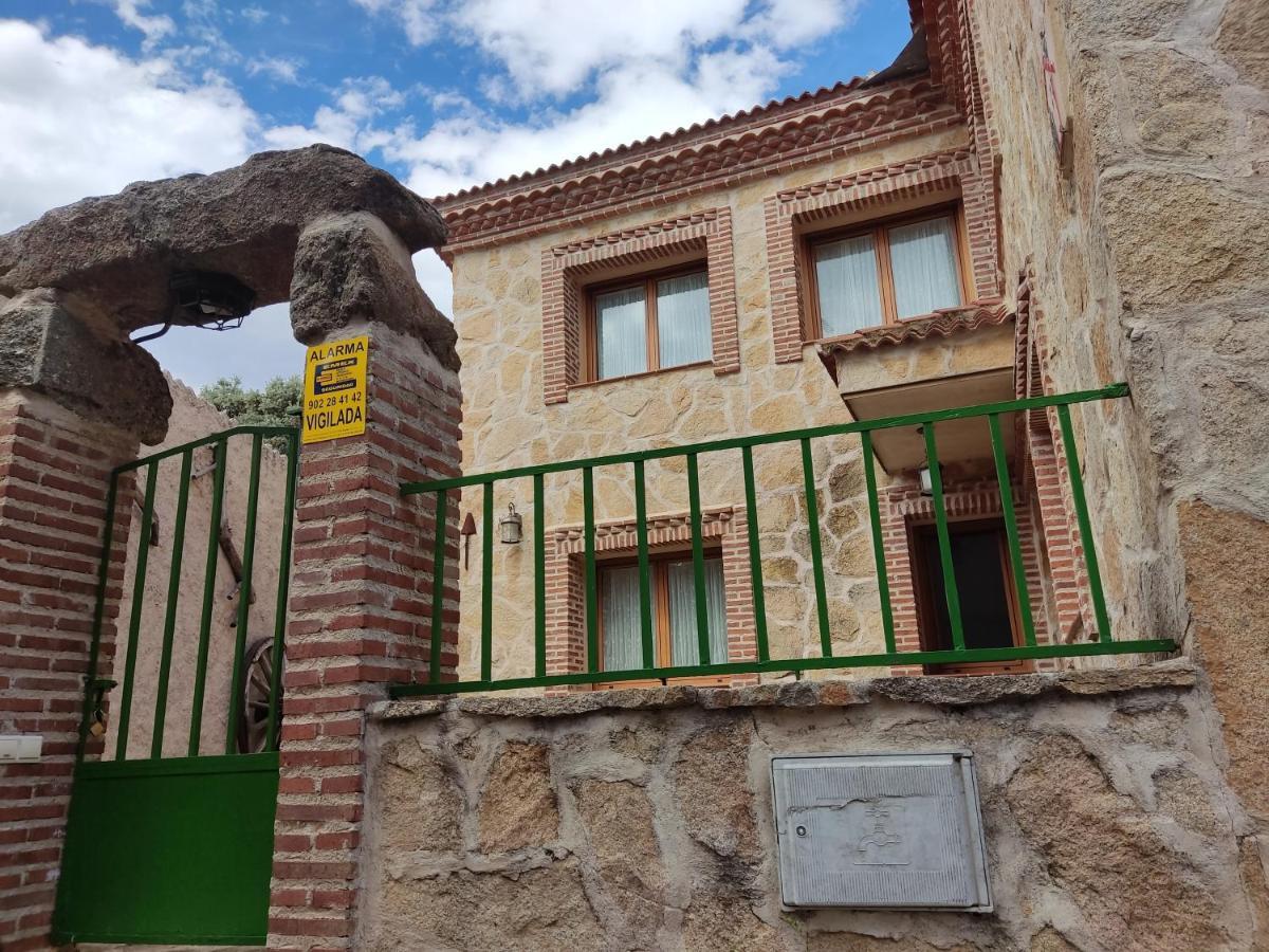 Casa Rural El Pajar Navaluenga Bagian luar foto